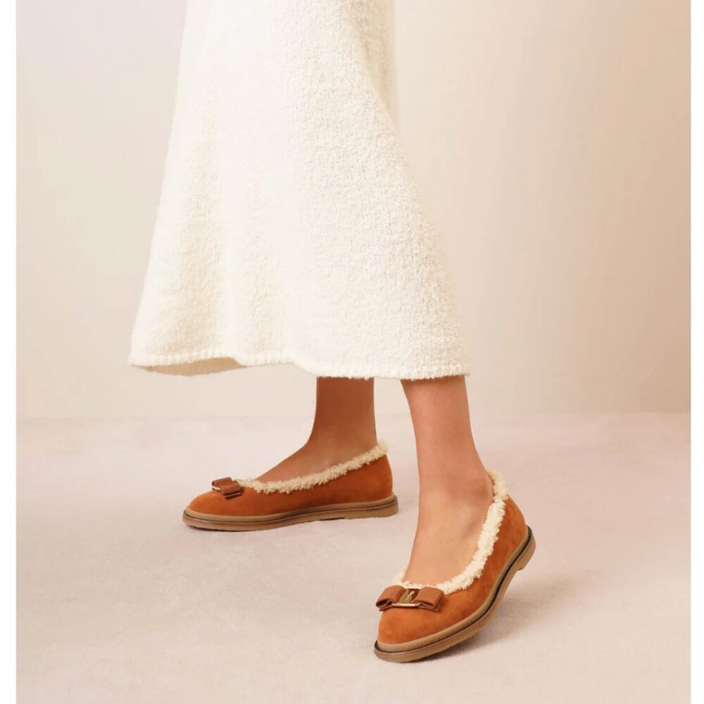 Salvatore Ferragamo EUC Size 10 Varina Winter Tan Ballet Flats